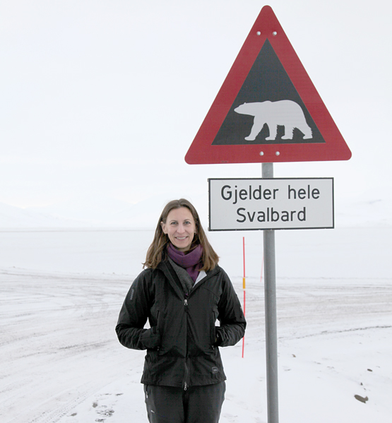 Janet Biggs on Svalbard. Sign translate from Norwegian: "Applies to whole."