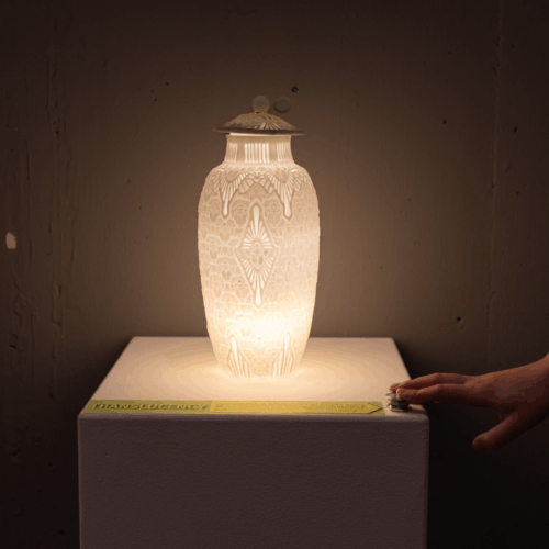 With the press of a button, you can light up the model and observe the vase's fine details